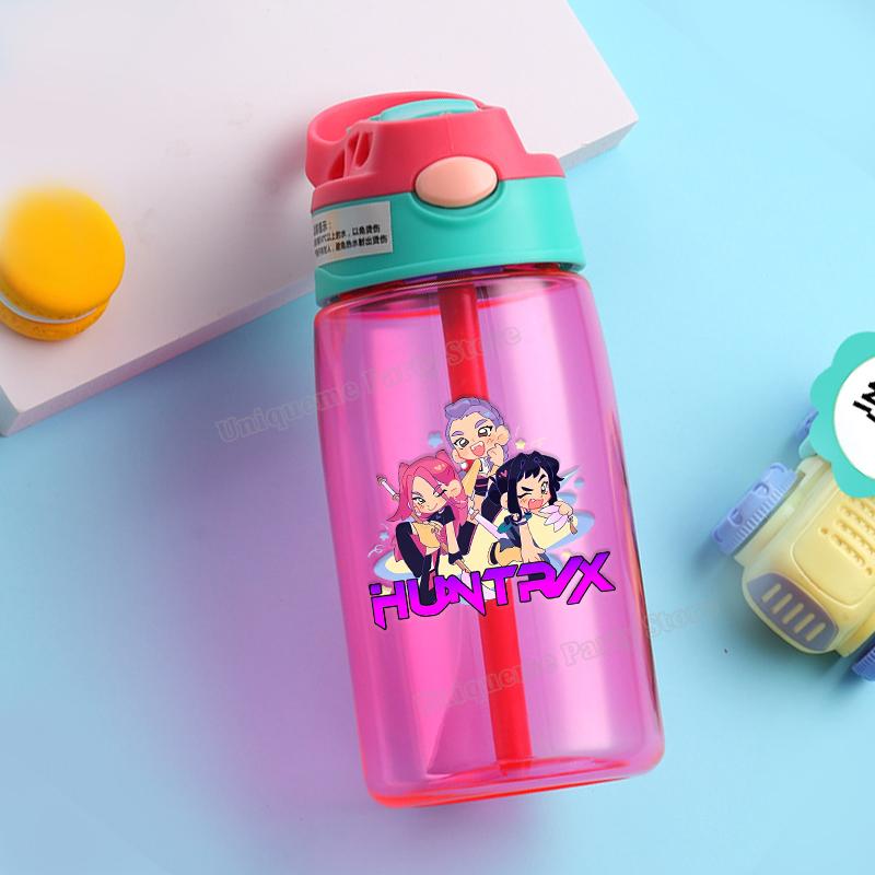 KPop Охотники на демонов Детская бутылка для воды Для улицы Спорт Зои Мира Руми Девочка Стакан с трубочкой Портативная Пластиковая бутылка для напитков Подарок на день рождения