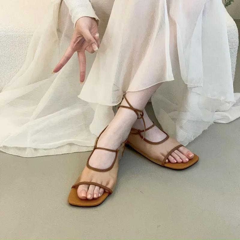 Модные летние новые квадратный носок открытый носок шнуровка шлепанцы модные мелкий вырез римские дышащая сетка плоская подошва сандалии женские