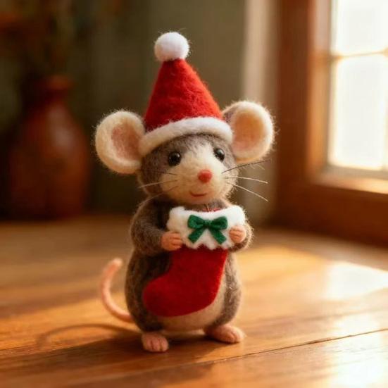 Yousheng Handcrafted Felt Christmas Mouse Figurine Santa Hat Mice Ornament Simulation Rat Statue Animal Sculpture Home Office Desktop Decoration