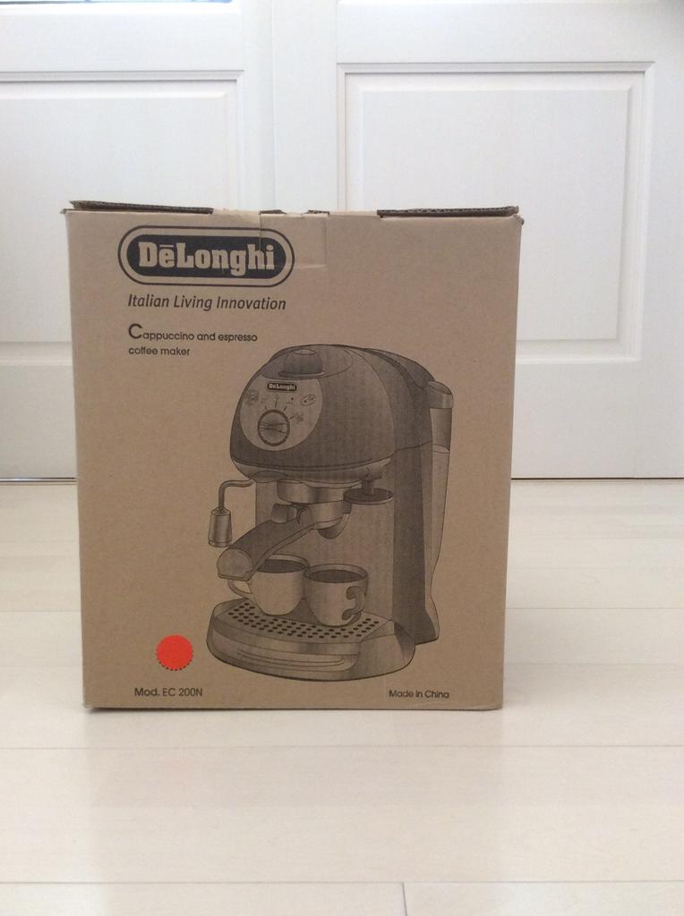 Кофемашина DeLonghi Red Espresso/Cappuccino EC200N-R