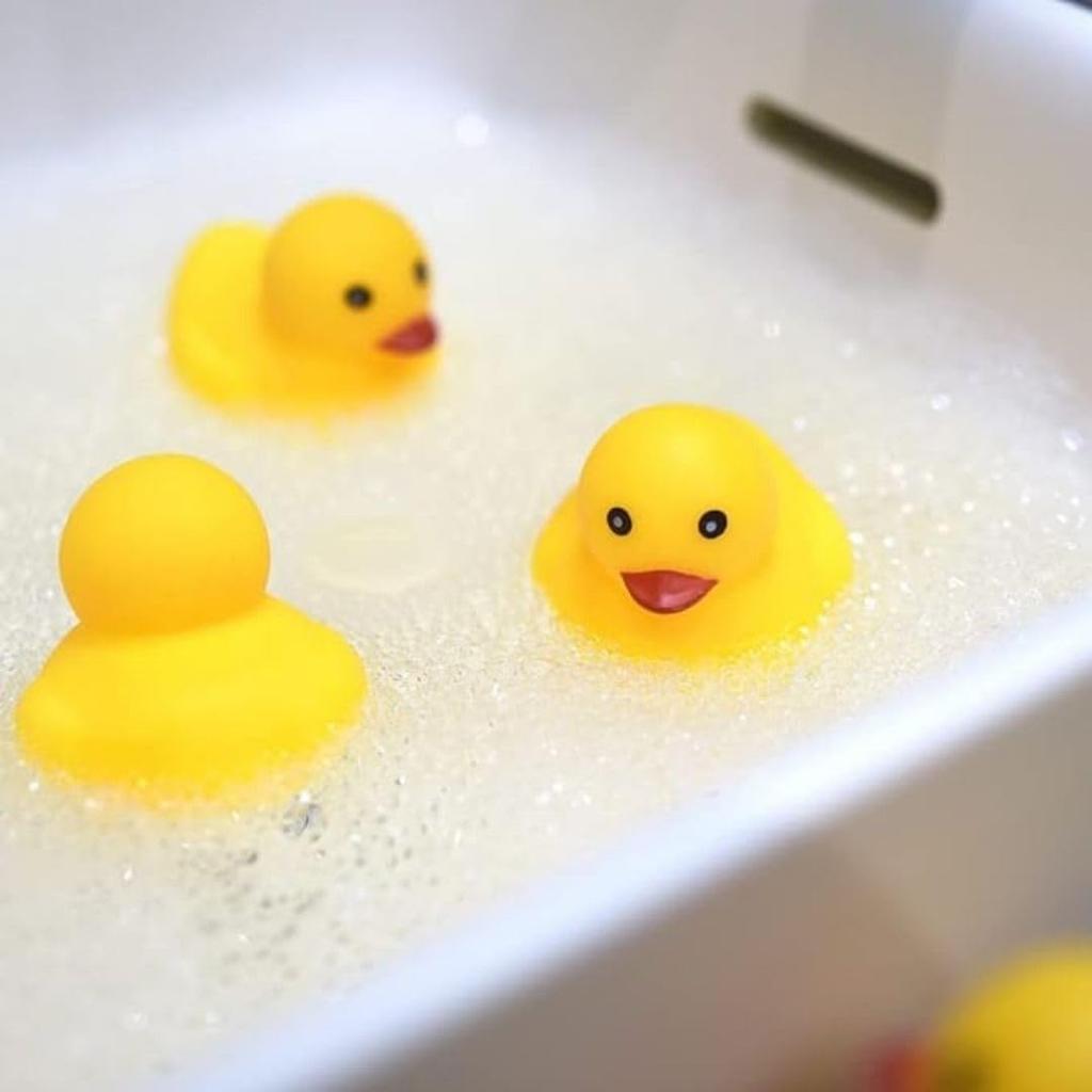 Set of 5 Little Ducks: Sound-making, floating, and fun in the bath Cute interior decor and educational toys. Kids' gift. 6cm wide, 6cm high, 7.2cm