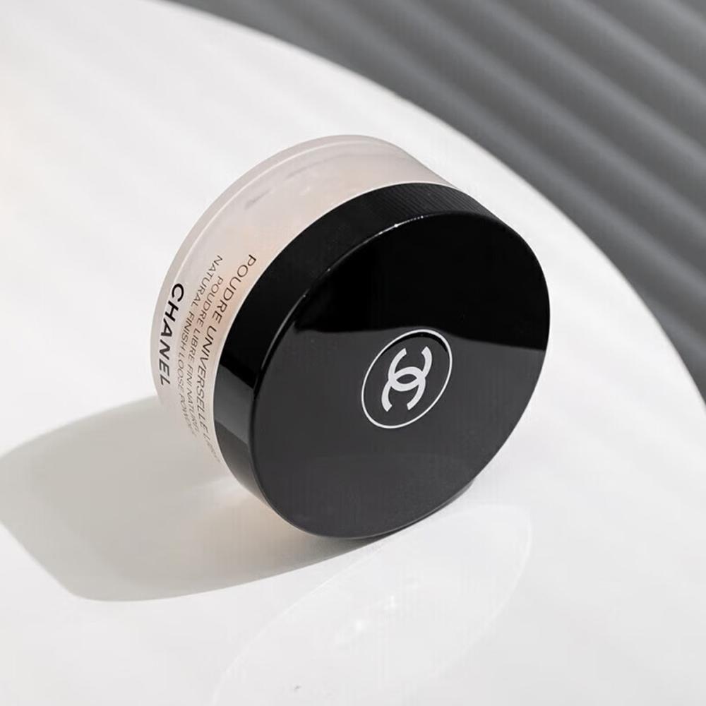 Chanel Универсальная пудра-финиш Natural Finish Loose Powder 30 г Оттенок 20