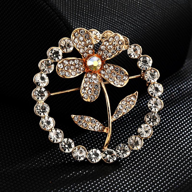 Brooch High-End Sense Niche Light Luxury Suit Bow Rhinestone Corsage High-End Alloy Creative Clothing Accessories