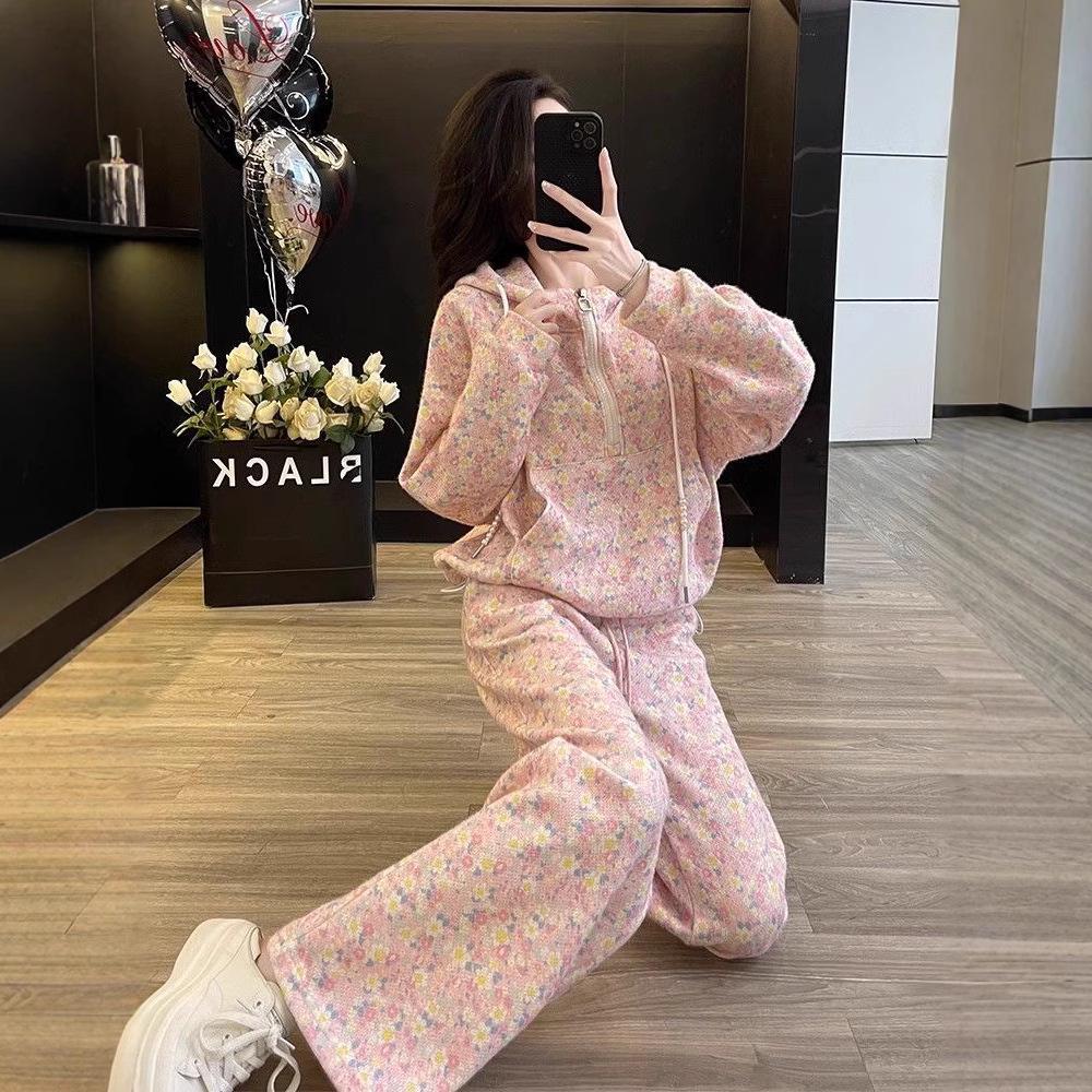 Женский жаккардовый повседневный спортивный костюм: Комплект из двух предметов: толстовка и брюки широкого кроя для осени/зимы 2025.