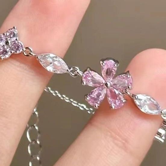 Women Bracelet Shiny Rhinestones Inlaid Flower Shape Adjustable Bracelet Versatile Fashion Accessory