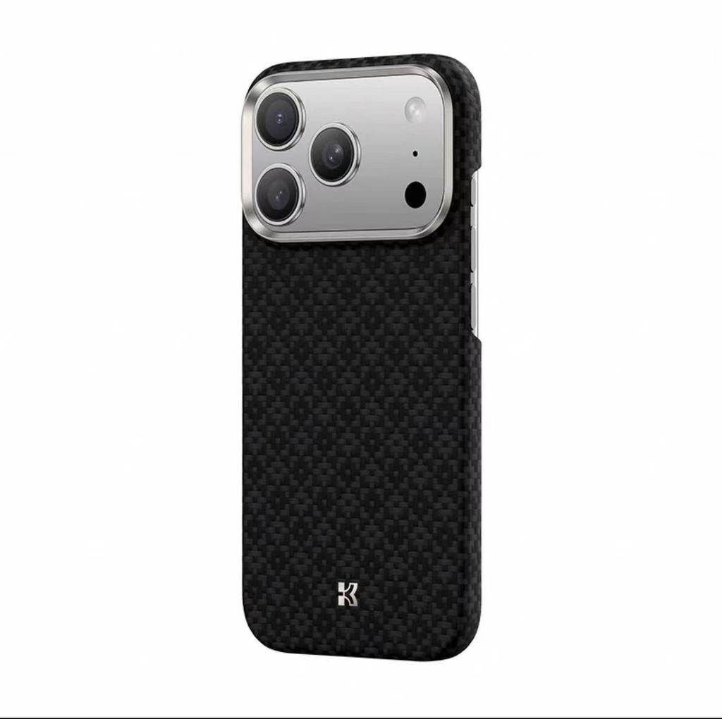 Кейс Benks из углеродного волокна для iPhone 17 Pro Max Керамический задний чехол с поддержкой беспроводной зарядки для iPhone 17 PRO