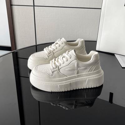 Белые туфли из натуральной кожи. Новые весенние повседневные универсальные туфли на толстой подошве с крестиком и цветами.