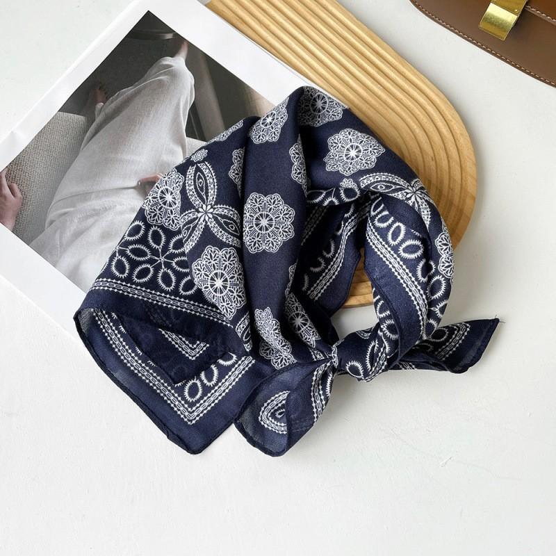 Niche Retro Cotton And Linen Silk Scarves, Classic Pattern Small Square Scarves, Silk Scarves, High-End Temperament Decorative Scarves