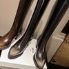 2025 осень и зима новые ретро высокие сапоги с острым носом и толстым высоким каблуком сапоги стройнят ноги иностранный стиль маленькие сапоги