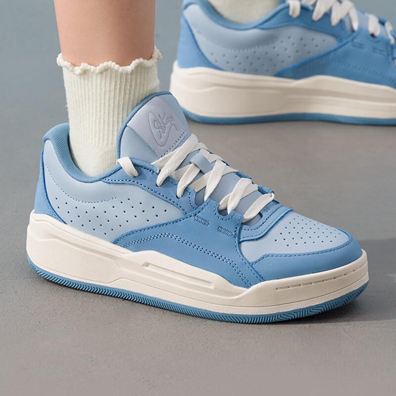 Under Armour Unisex Lifestyle Sneakers 3028720-484