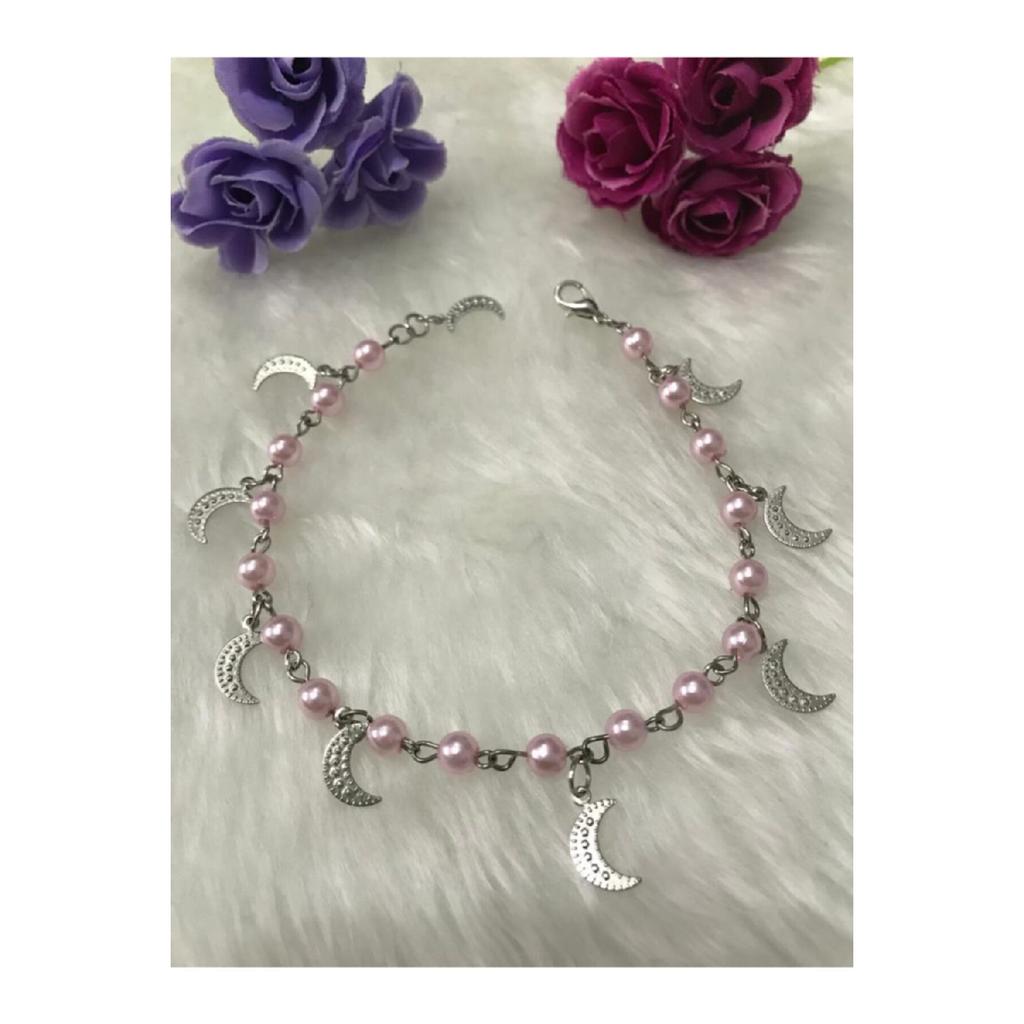 Женский браслет серого цвета со звездой