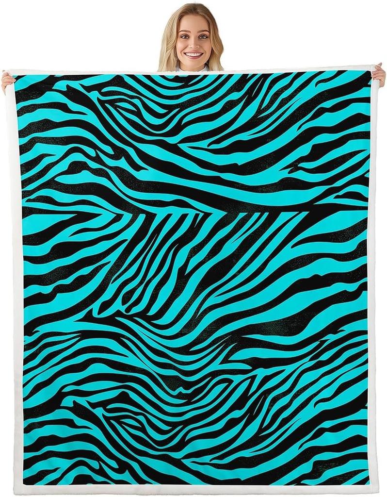 Pink Leopard Print Blanket Animal Pattern Soft Throw Bold Fashion Design Bedroom Decor Wild Style Cozy Home Textile
