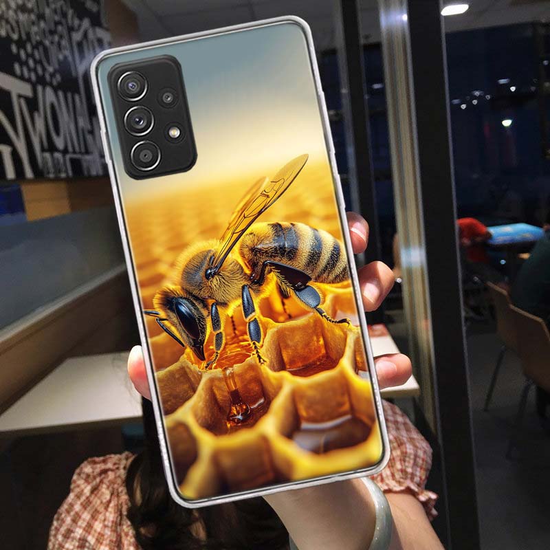 Пчелы и Мед в Сотовом Чехле Для Samsung A16 A26 A36 A56 Galaxy Note 20 10 S10 Lite 9 8 M21 M30S M32 M51 M52 S8 S7