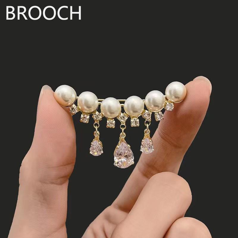 High-End Women's Brooch Collection: Butterfly, Camellia, Pearl Designs - Elegant Jewelry for Christmas & Men's Clothing Accessories