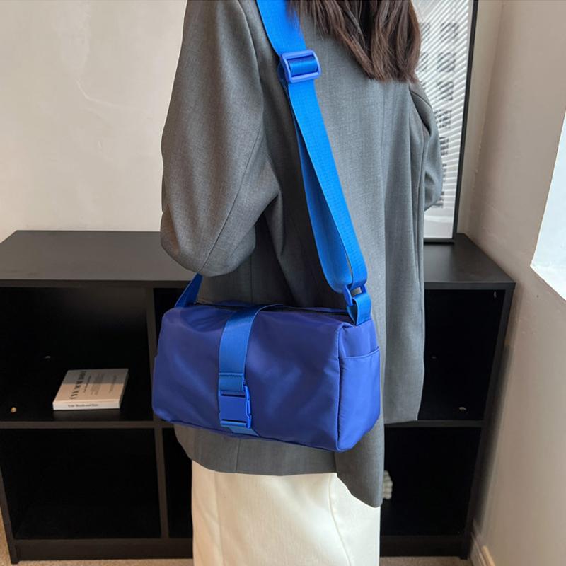 Нейлоновая сумка-мессенджер Новая водонепроницаемая вместительная сумка через плечо Простой стиль Женская однотонная сумка на плечо Тоут CLE