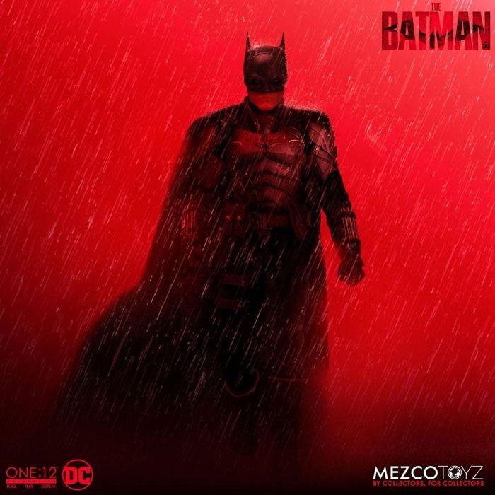 MEZCO TOYS - Бэтмен - Фигурка 1/12 Бэтмен 17 см