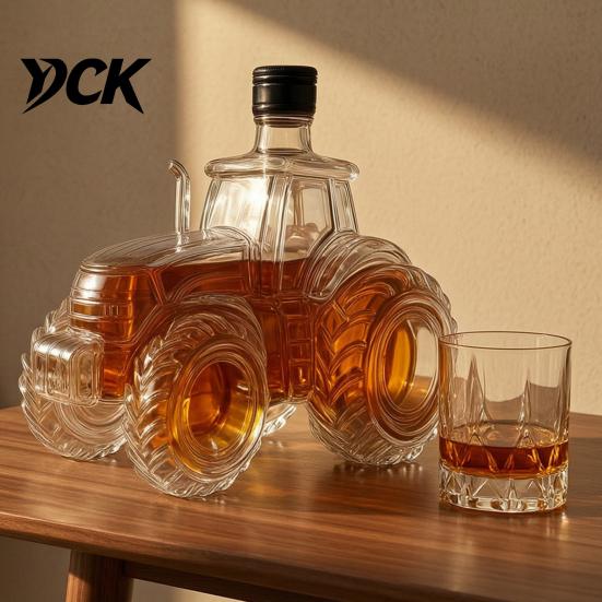 Unique Home Bar Flask Tractor Shaped Whiskey Glass Decanter, 300ML Wine Bottle with Lid, Clear Evaporation-proof Liquor Container for Spirits, Novelty