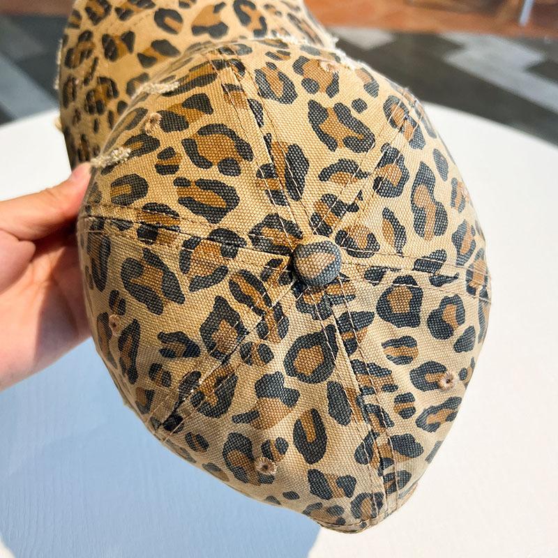 Vintage Leopard Print Baseball Cap for Women, Spring, Summer, Autumn Sun Protection Hat, Distressed and Ripped Duckbill Cap, Trendy