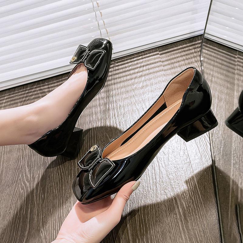 Французские туфли на высоком толстом каблуке 2025 новая осенняя женская обувь квадратный носок бант красные туфли низкий каблук открытый подъем одинарные туфли