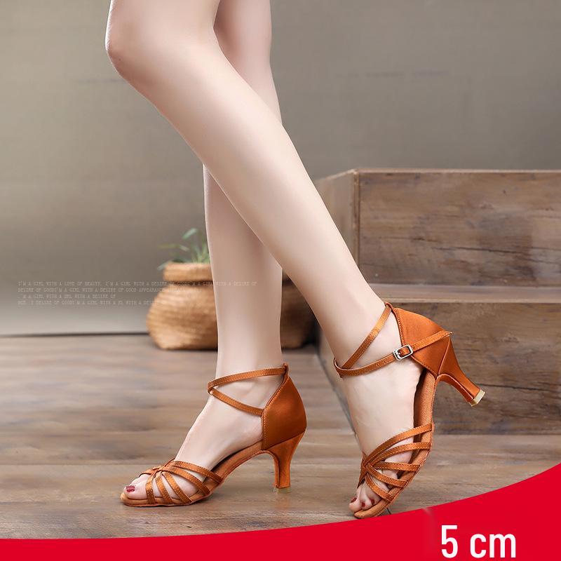 Женские атласные туфли для латиноамериканских танцев на мягкой подошве - Средний каблук, идеально подходят для взрослых и молодежи для практики или для профессиональных стандартных стилей и ковбойских танцев.