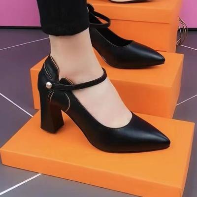 Весна Новая Мягкая Кожа Простые Невысокие Каблуки Острый Носок Большой Размер Ремешок на Одно Слово Универсальная Мягкая Подошва Одинарная Обувь для Женщин