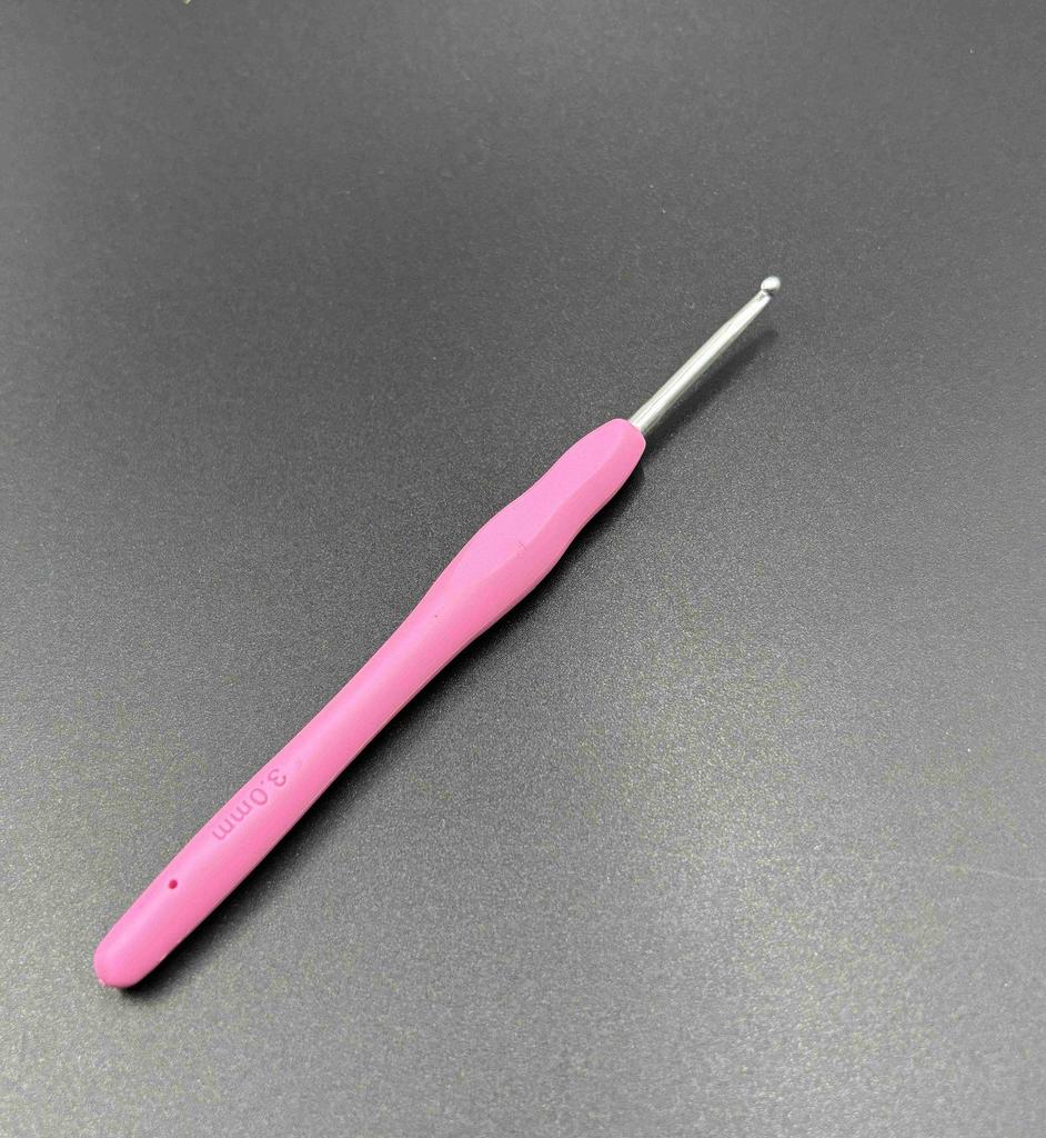 Hand-Knitted Rainbow Soft Handle Aluminum Crochet Hook Set with Yarn Needle