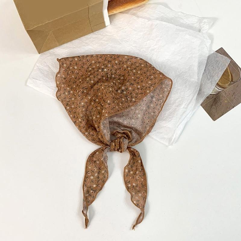 Stylish Flower Pattern Triangular Scarf Breathable Bandana Head Scarf for Women Vacation Wear Photography Accessories