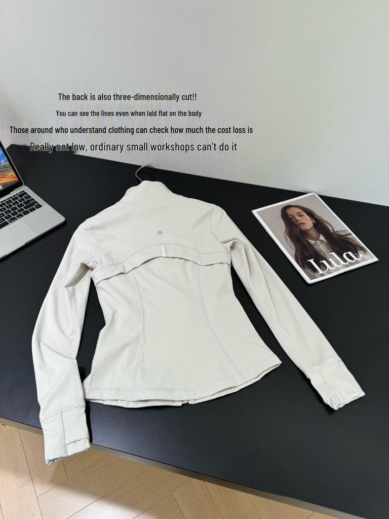 Женская куртка для йоги Lulu Nude Feel - Облегающий крой, воротник-стойка, длинный рукав, спортивный топ на молнии для бега и фитнеса.