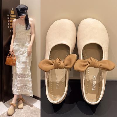 Мода Модные тапочки Baotou с бантом и жемчугом на плоской подошве, женские, новинка 2024 года, летние туфли Мэри Джейн с неглубоким носком, повседневные шлепанцы