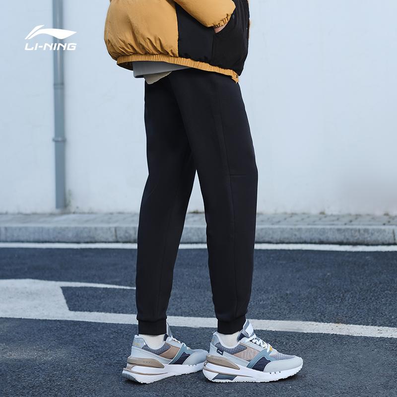 Мужские трикотажные спортивные штаны Li Ning Fitness Series с принтом логотипа и флисовой подкладкой, черные AKLTC13