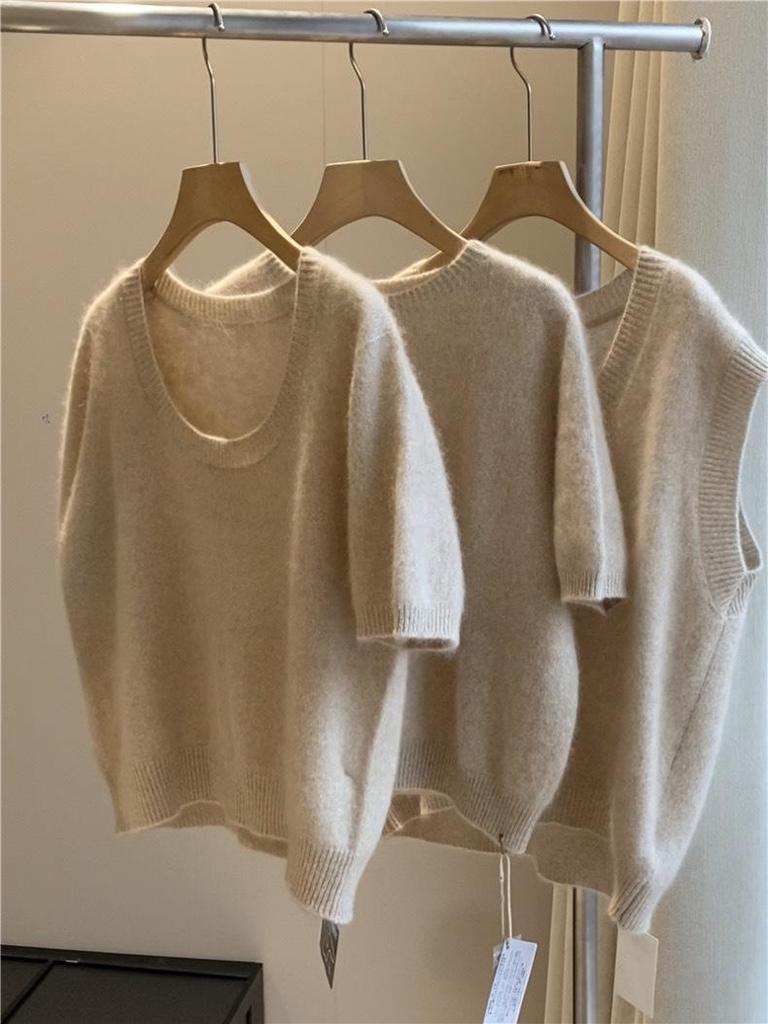 2025 Spring Elegant Women's U-neck Short-Sleeve Wool Knit Sweater - Soft, Loose, Slimming & Versatile Fashion Staple