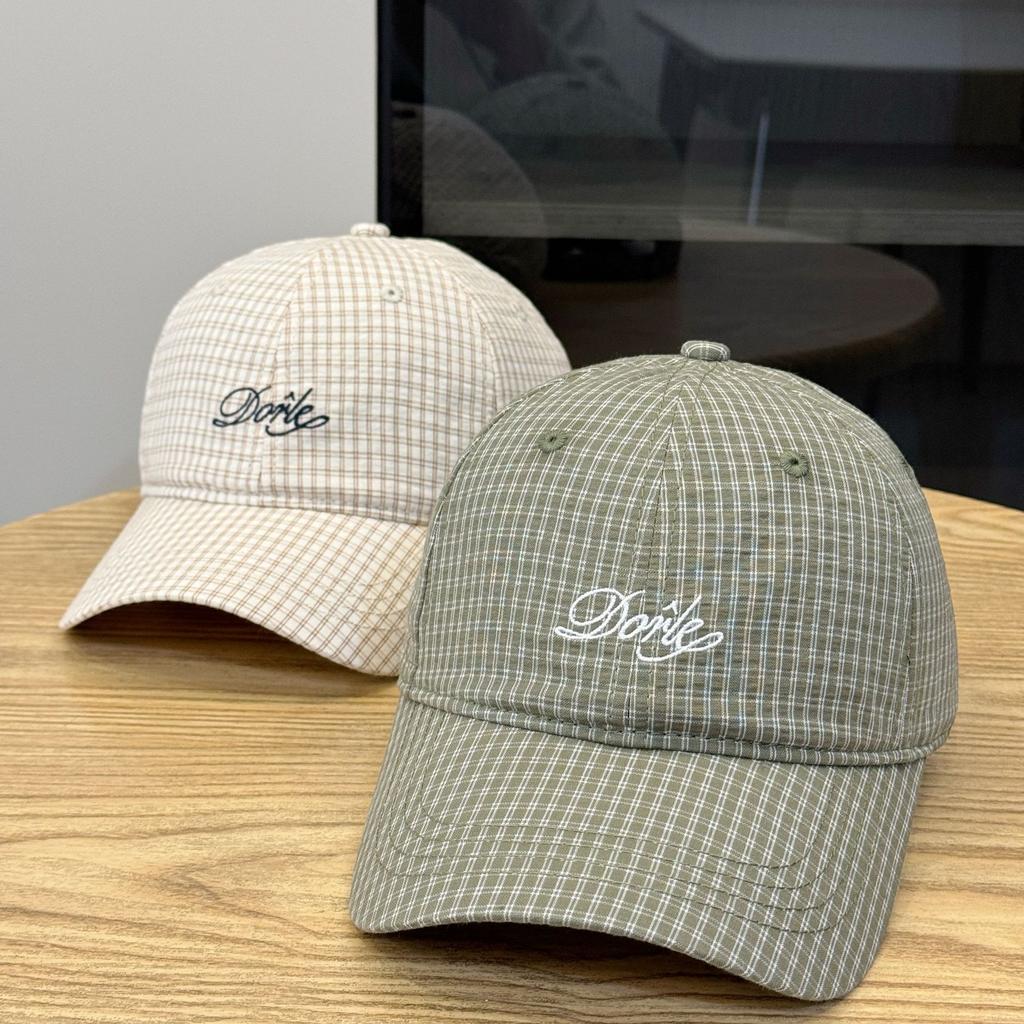 Korean-style niche letter-embroidered plaid baseball cap for men and women, suitable for couples, casual and versatile, fashionable and trendy