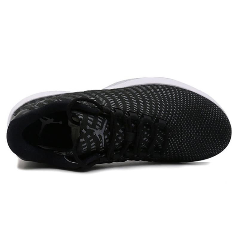 Air Jordan B Fly 'Черный Темно-серый Чистый платиновый' Jordan 910209-011