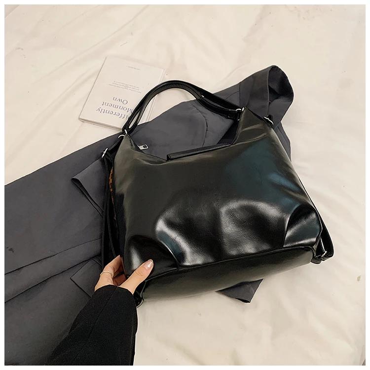 Women's Leopard Shoulder Bag with Large Capacity Zipper Casual Refined Backpack Hot Selling Fashion Bag