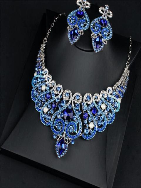 Retro Temperament Crystal Necklace Earrings Set High -Grade Alloy Jewelry Accessories For Woman