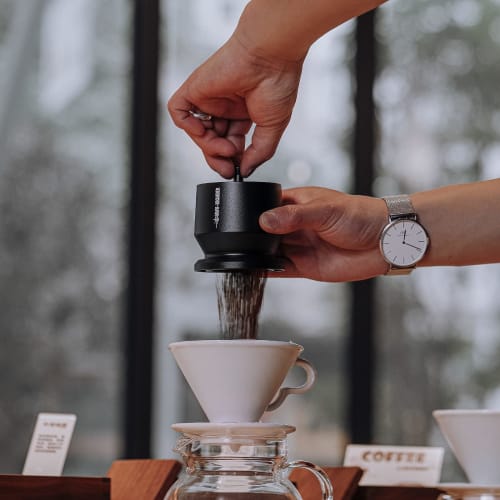 MHW-3BOMBER Espresso Dosing Cup, Coffee Dosing Funnel, Coffee Powder Receiving Cup, 58mm, Aluminum Alloy, Black, DR5508B-OS