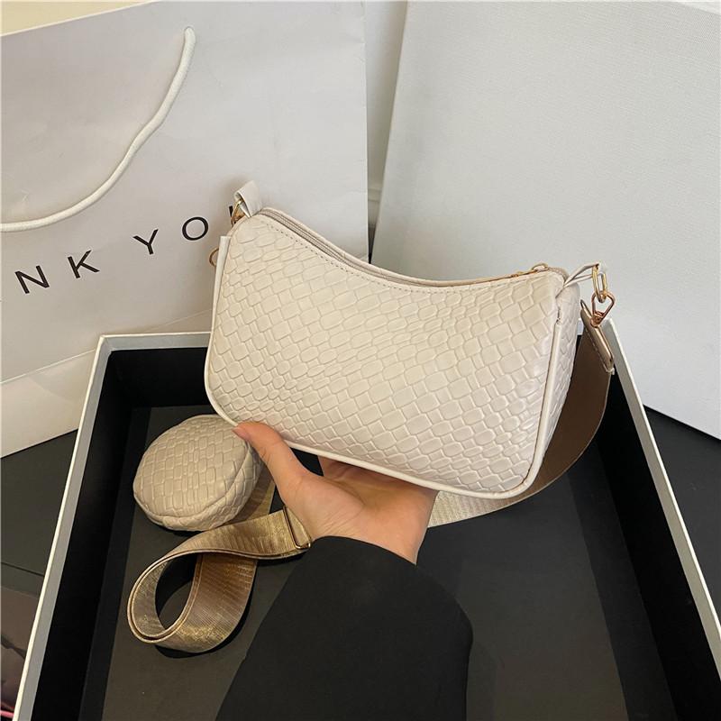 Простая и модная сумка подмышкой Повседневная и модная сумка большой вместимости Персонализированная маленькая квадратная женская сумка через плечо