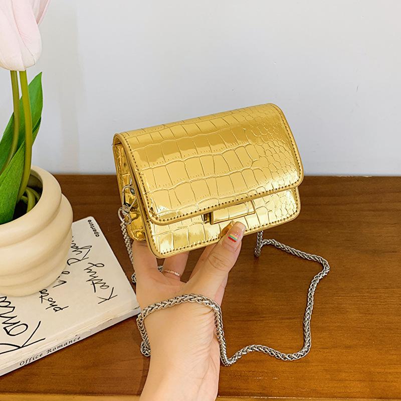 Personality, fashion and simplicity, solid color shoulder messenger bag, women's summer commuter mini square bag