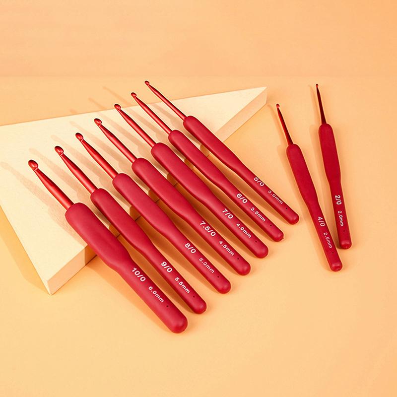 1 шт. Красный крючок для вязания с силиконовой ручкой, алюминиевые спицы для вязания крючком