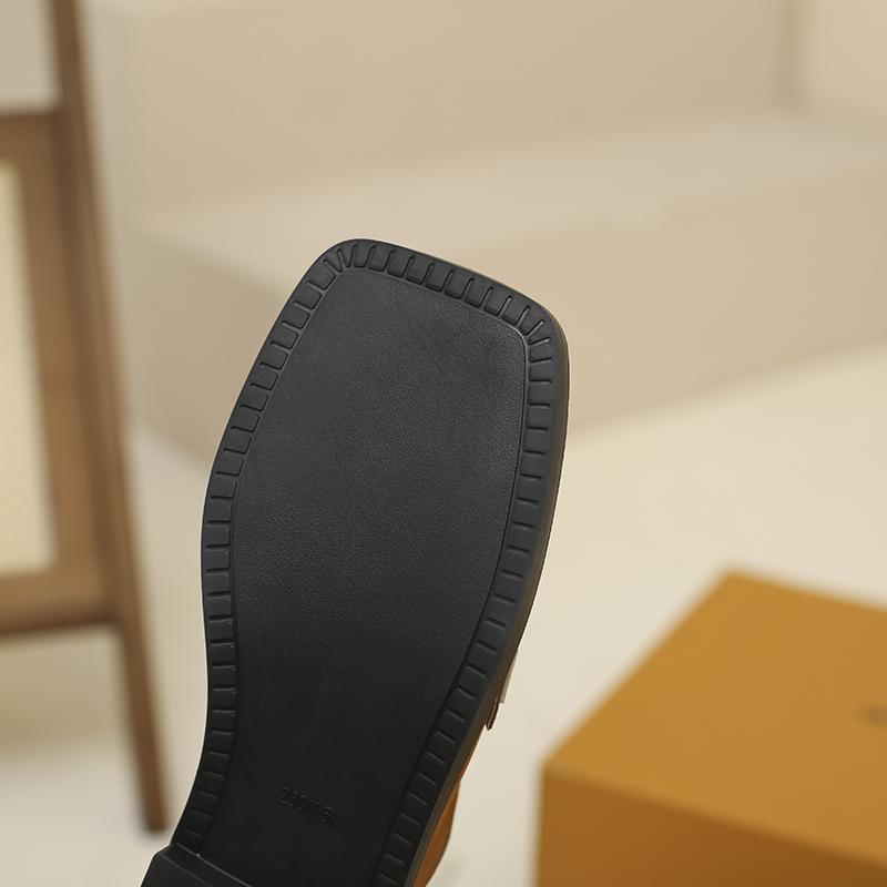 Fashion 2024 Spring and Autumn Women Wear Flat Slippers Square Head Design British Style Party and Work Wear Ladies Casual Mules 41-43