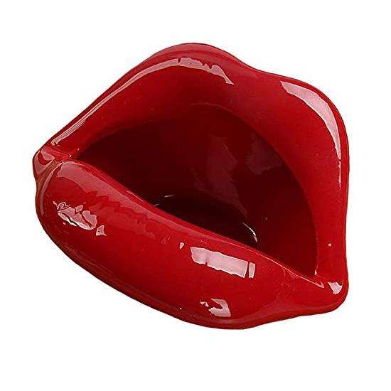 Creative ceramic cigarette ashtray with lips style fashion home decoration