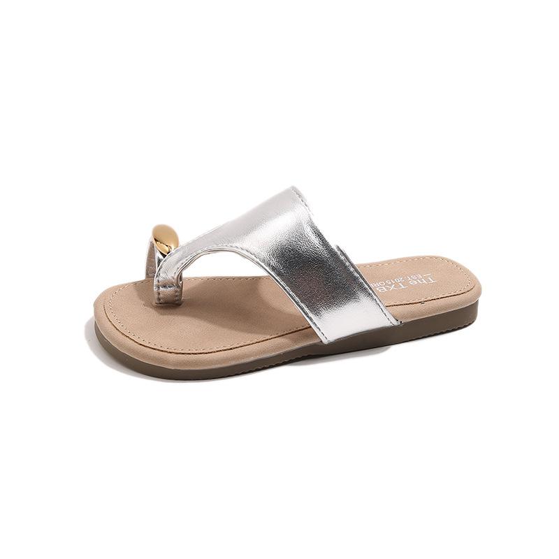 French-style Roman flip-flops2026New summer Korean-style girls' flip-flops with soft soles, perfect for the beach
