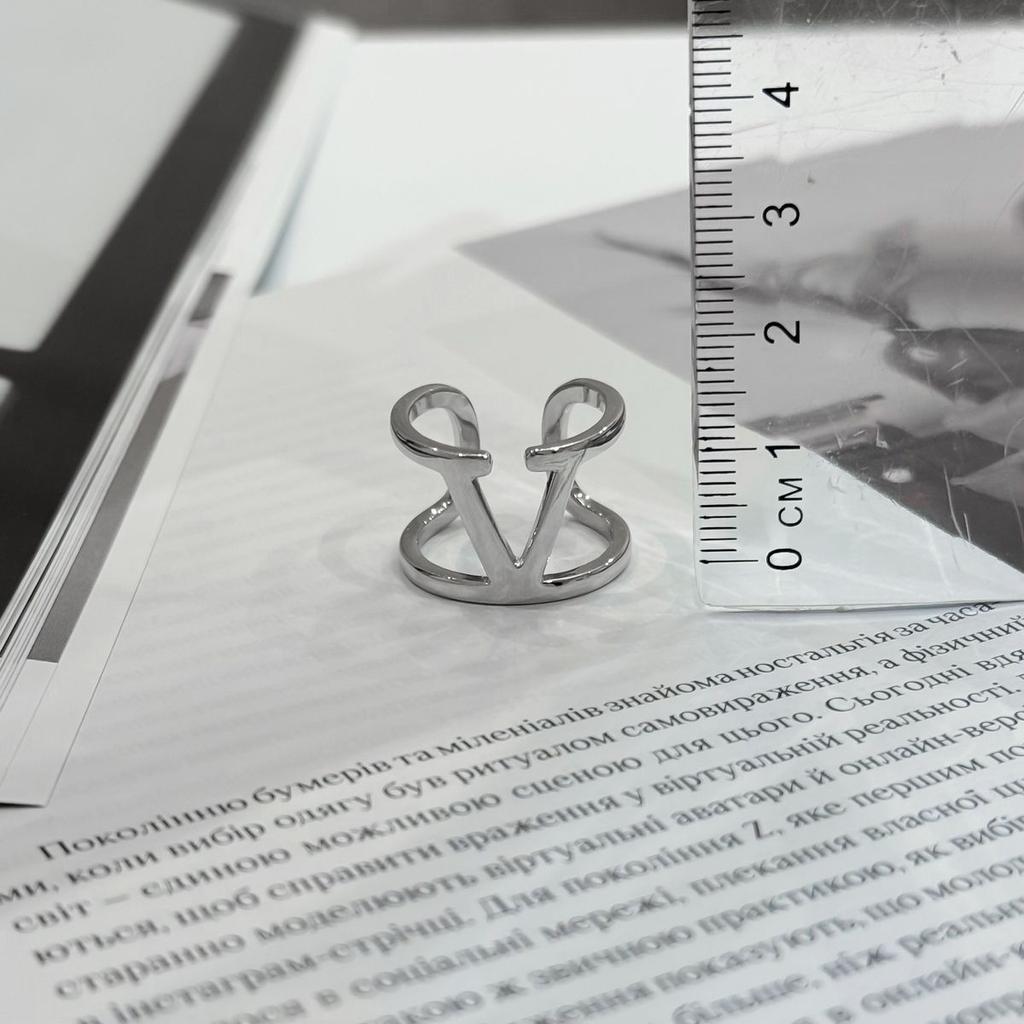 Серебряное кольцо с без камней, вес изделия 5,63 гр (2175247)
