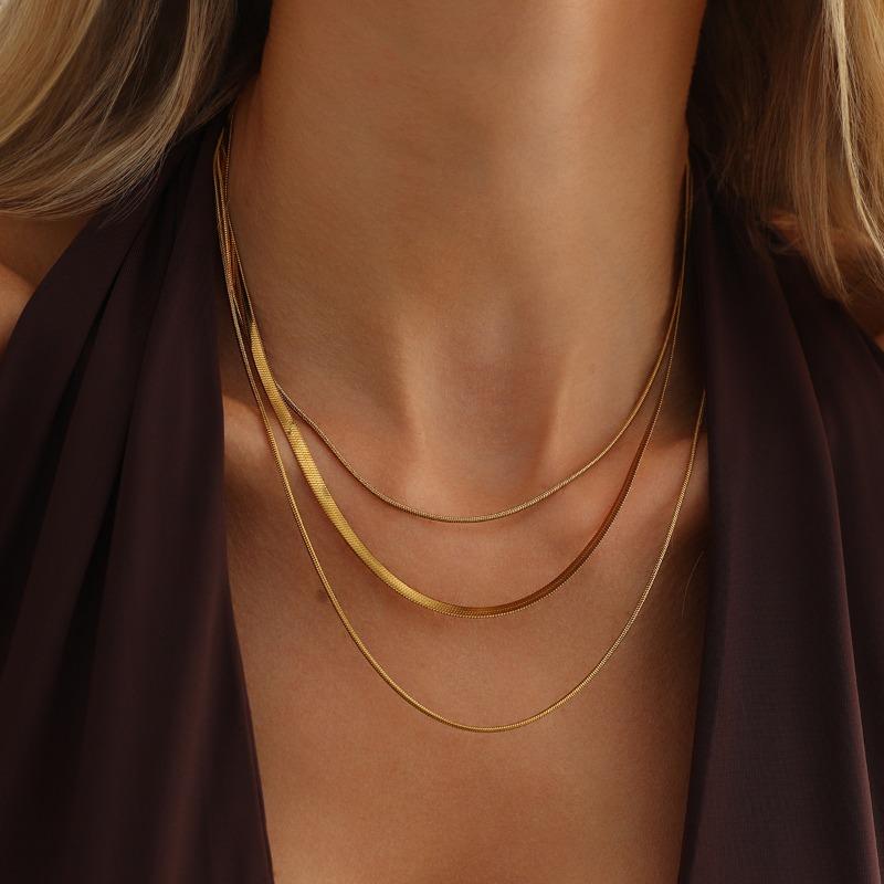 Meier Hip hop ins stacked snake bone chain necklace, stainless steel retro niche flat snake collarbone chain
