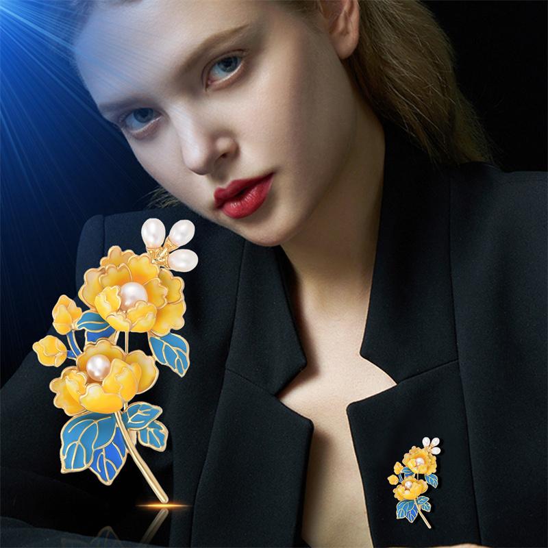 Exquisite Temperament Peony Flower Pearl Brooches For Women Girls Light Luxury Elegant Corsage Clothing Accessories Gifts