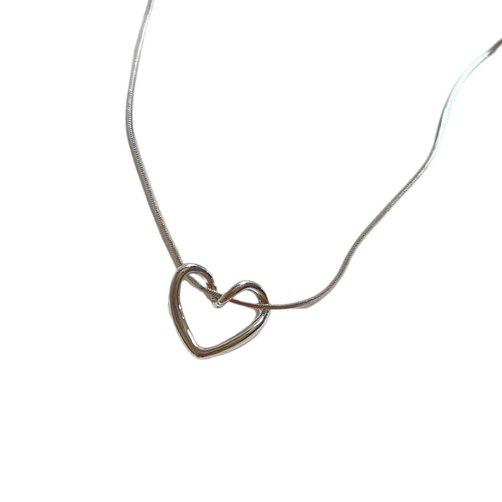 Modern Heart Pendant Necklace Stylish Chain Necklace Hollow Heart Neck Jewelry Suitable for Fashion Enthusiasts Present