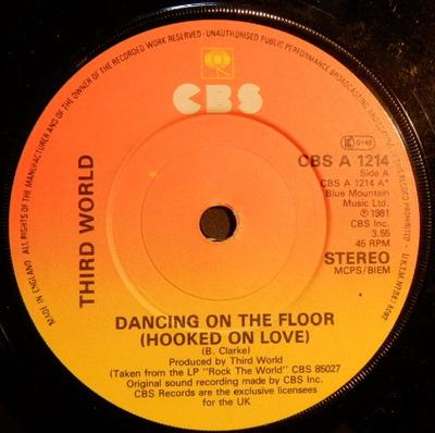 Пластинка 7 дюймов THIRD WORLD - Dancing On The Floor (Зацепился за любовь CBSA1214 CBS 1981 Великобритания Регги, Ска и Даб Б/у