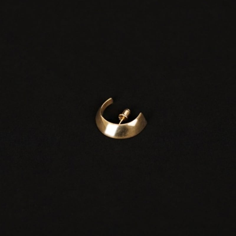 EEY Bold Vase Earring