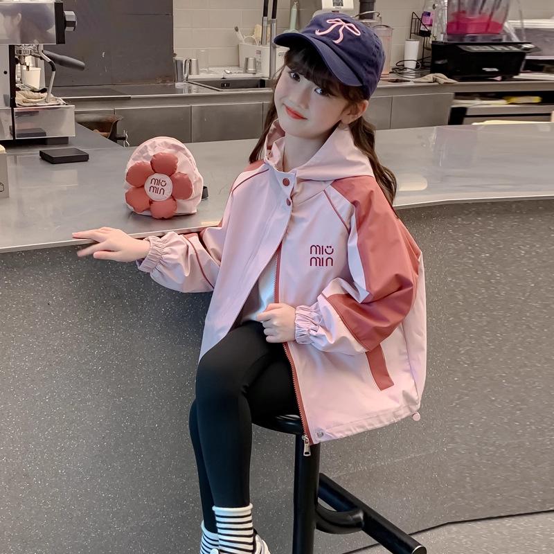 Модная куртка-ветровка с капюшоном для девочек 2025 - Цветной блок Весенне-осенняя верхняя одежда