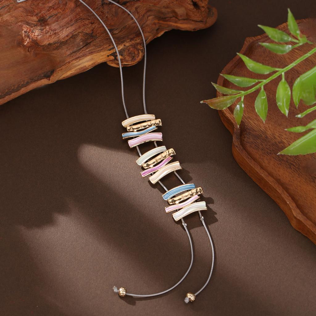 Эмалевый цвет полый геометрический цветок длинная подвеска, женская подвеска-ожерелье в форме сердца с высоким чувством универсальности